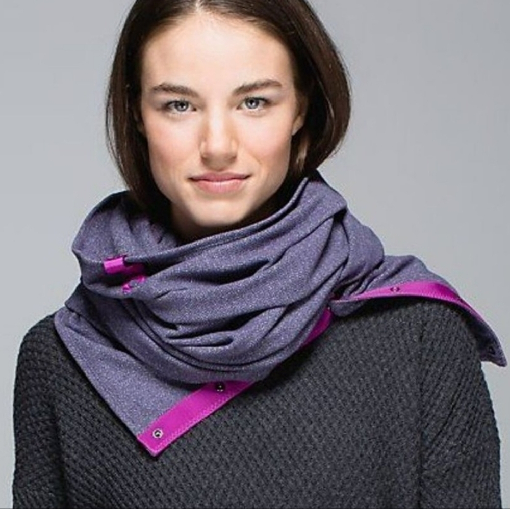 Lululemon Athletica Purple and Pink Scarf